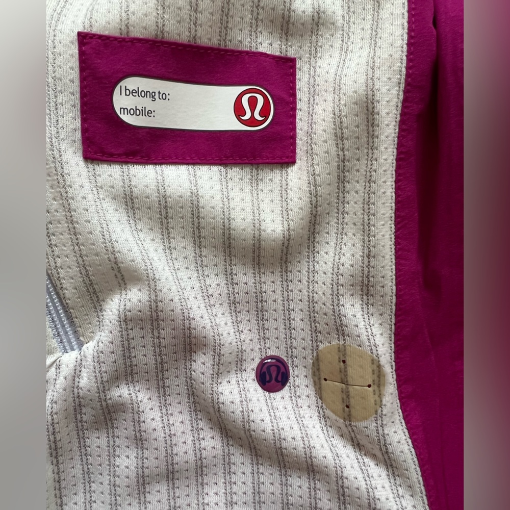 Lululemon Running Nylon Jacket Size 4 - image 8
